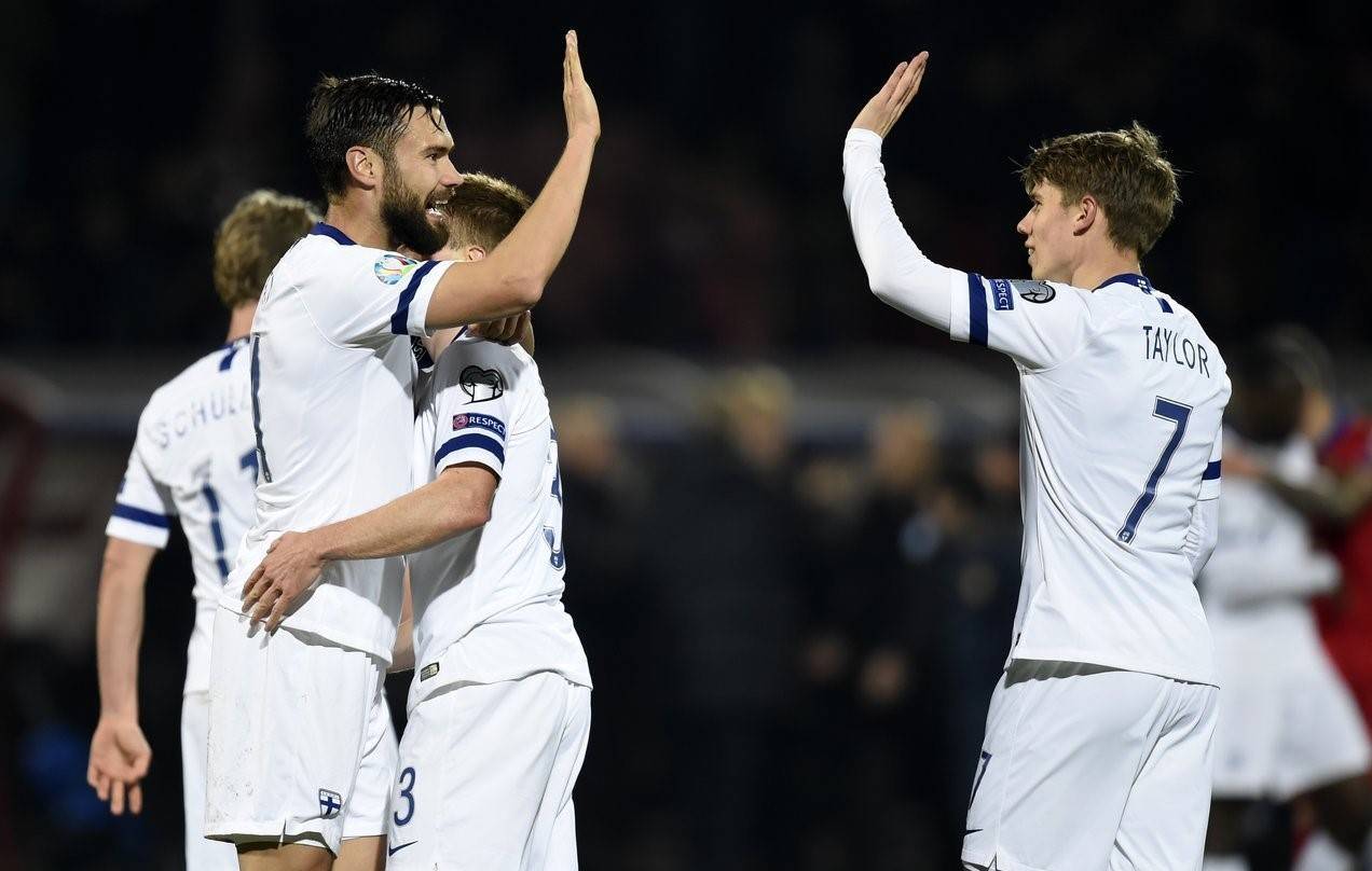 波黑队在客场力克希腊，夺得胜利