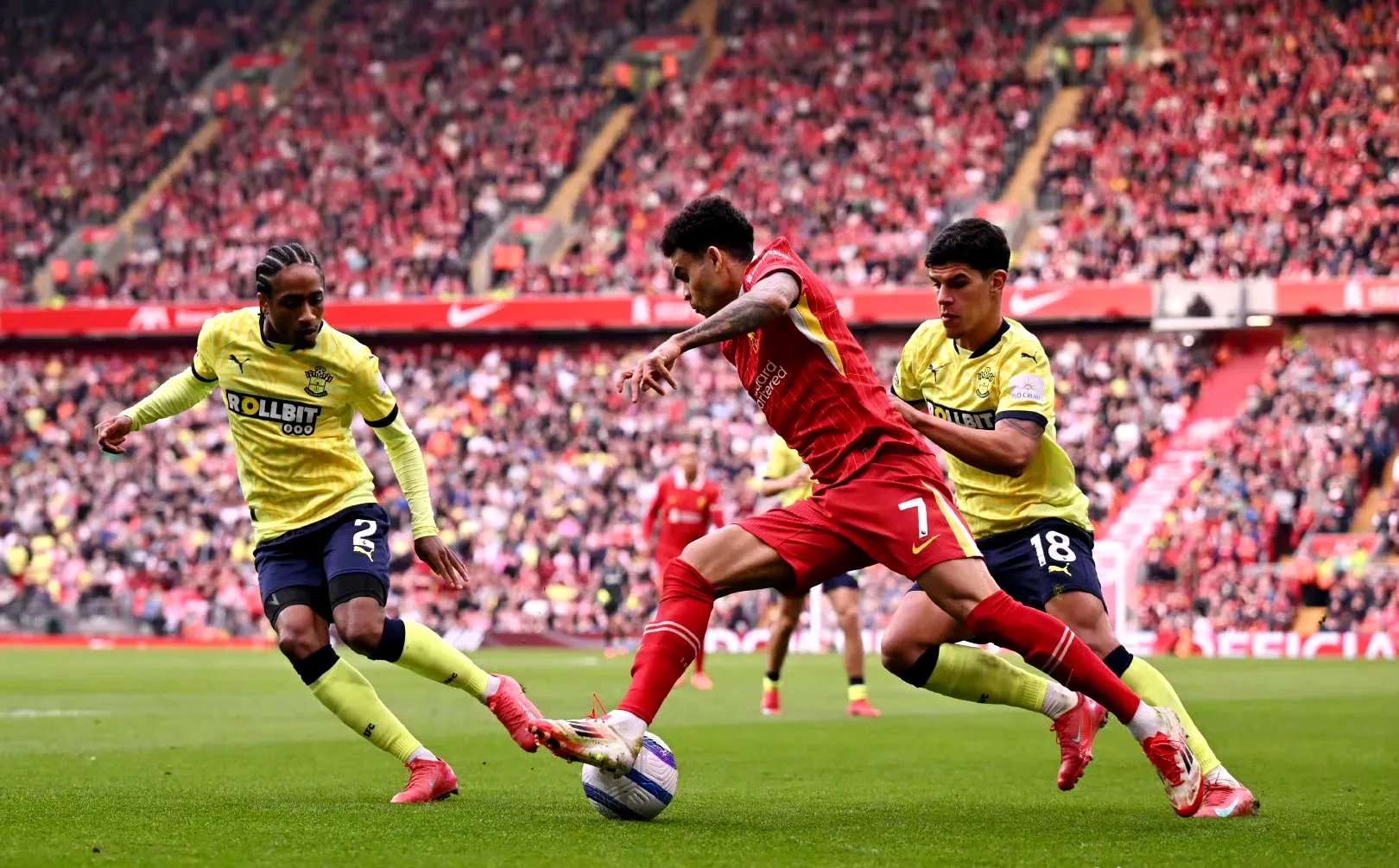 利物浦踢出精彩比赛取得胜利 利物浦踢出精彩比赛取得胜利