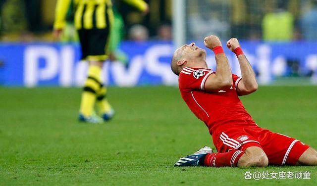 比赛时球员克服困难,展现出不屈的精神 比赛时球员克服困难,展现出不屈的精神