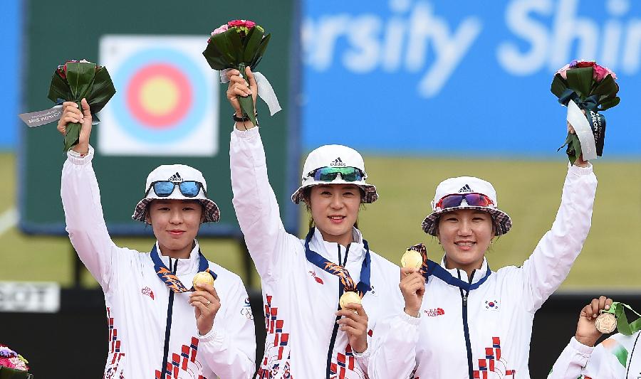 韩国女子射箭选手突围决赛,望夺金 韩国女子射箭选手突围决赛,望夺金