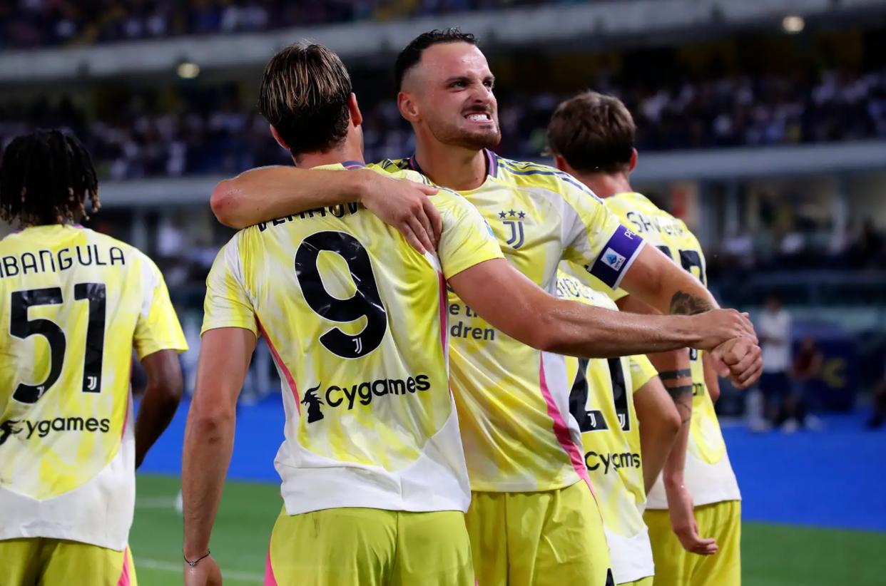 皇马宣布续约主帅孔蒂，欧冠欲称王