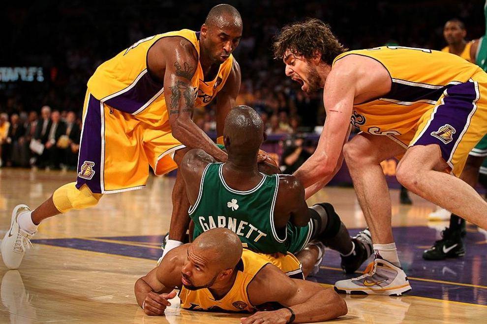 关于凯尔特人全员养伤,球队战术或需大调整的信息 关于凯尔特人全员养伤,球队战术或需大调整的信息