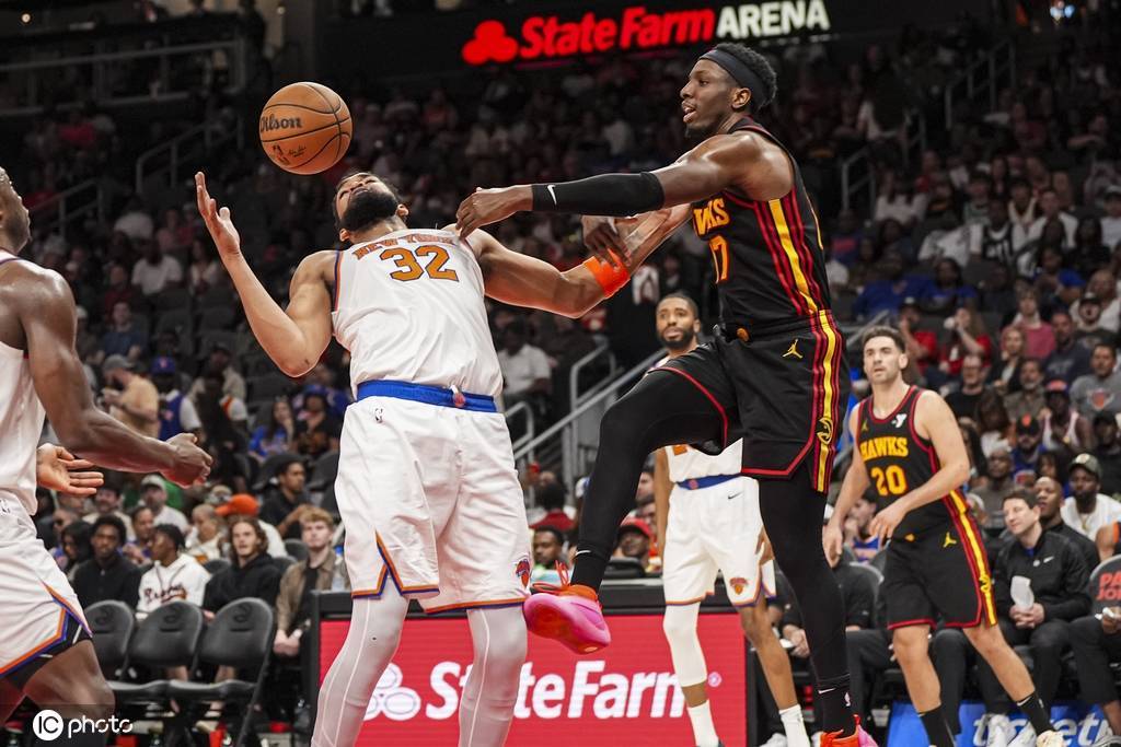 玫瑰带领尼克斯队击败老鹰队的简单介绍 玫瑰带领尼克斯队击败老鹰队的简单介绍