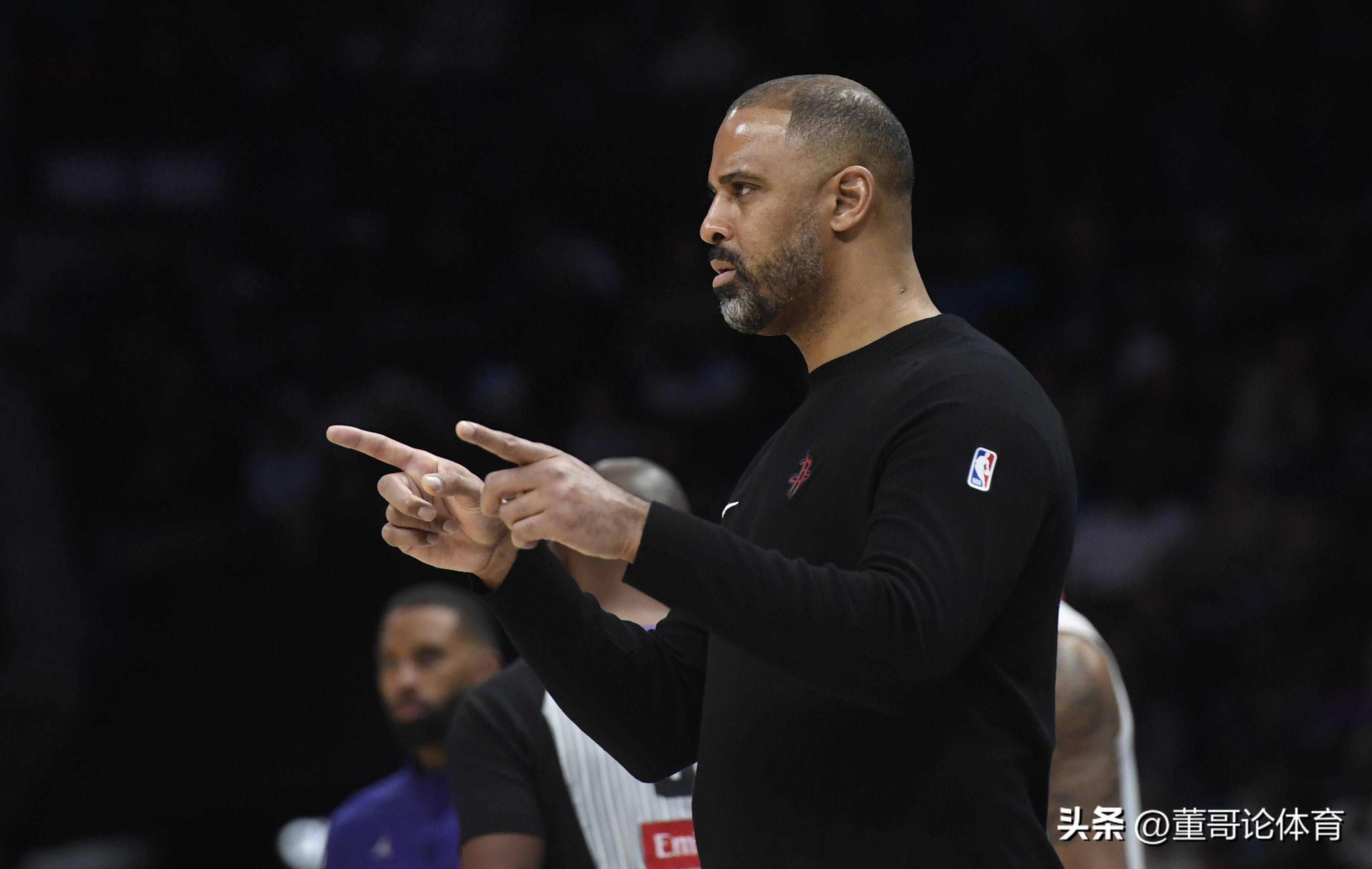 火箭主教练下课！谁能挽救球队颓势？