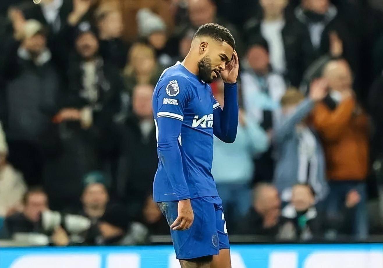 切尔西主场气势如虹,压制对手 切尔西主场气势如虹,压制对手