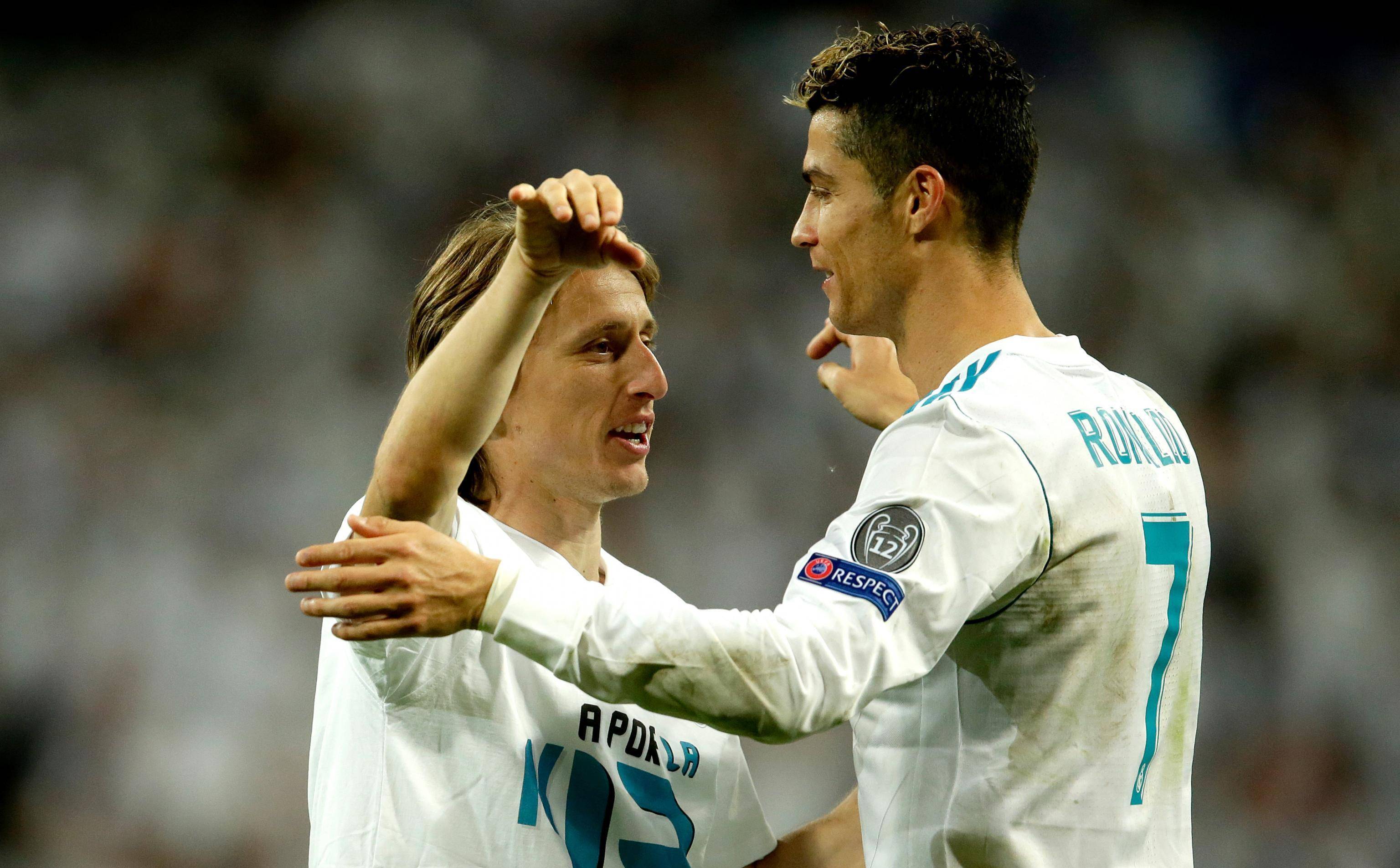 皇马大胜西班牙人，C罗梅开二度，保持领先优势