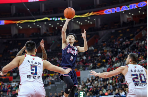 篮球联赛季末总结出炉,球队表现一一梳理 篮球联赛季末总结出炉,球队表现一一梳理