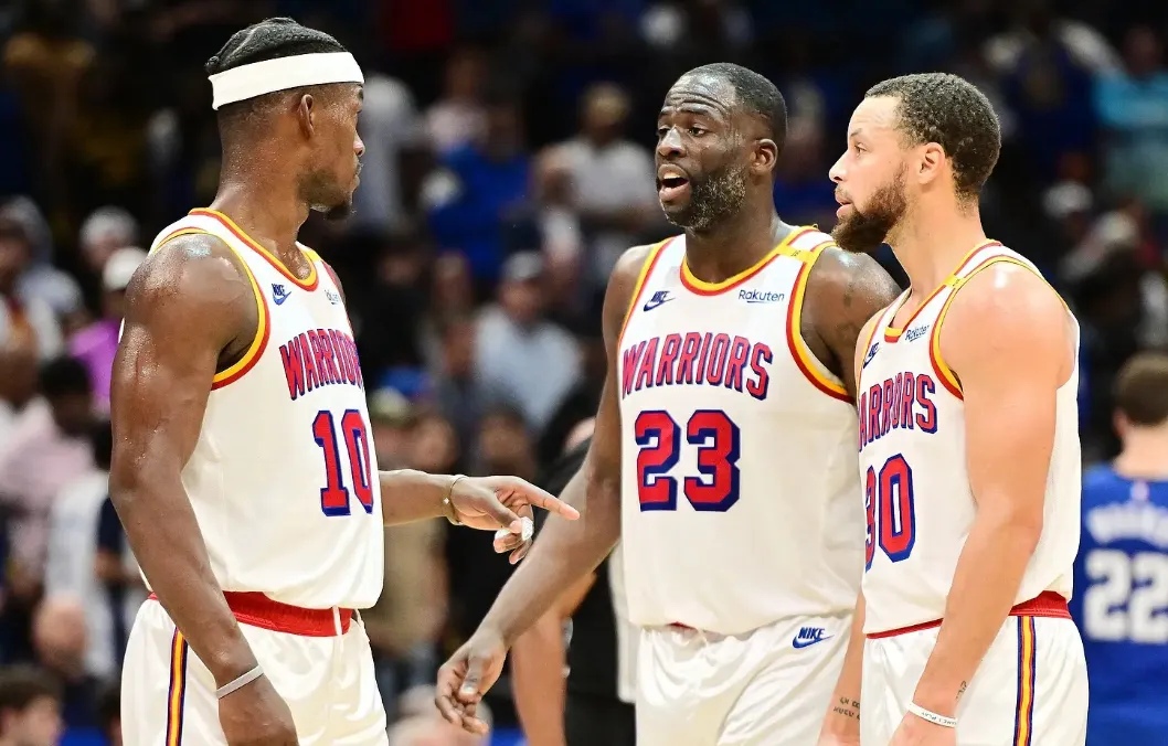 包含勇士负热火：卡拉布罗维奇高效砍下分率队获胜的词条