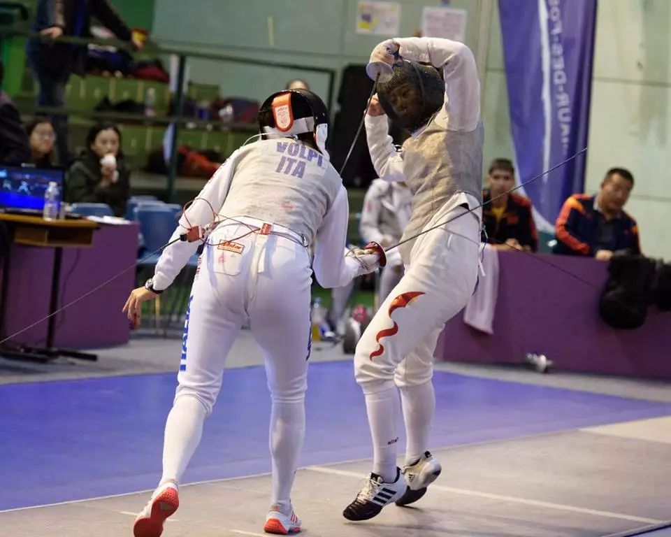 阿尔及利亚女足逆袭匈牙利，赢得胜利