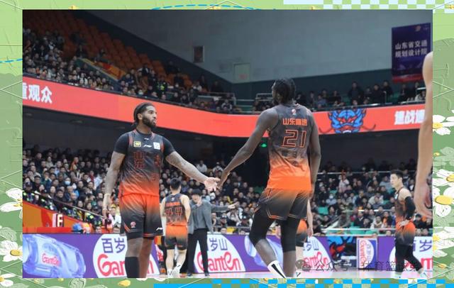 篮球联赛季后赛开启,球队备战冲击总冠军的简单介绍 篮球联赛季后赛开启,球队备战冲击总冠军的简单介绍