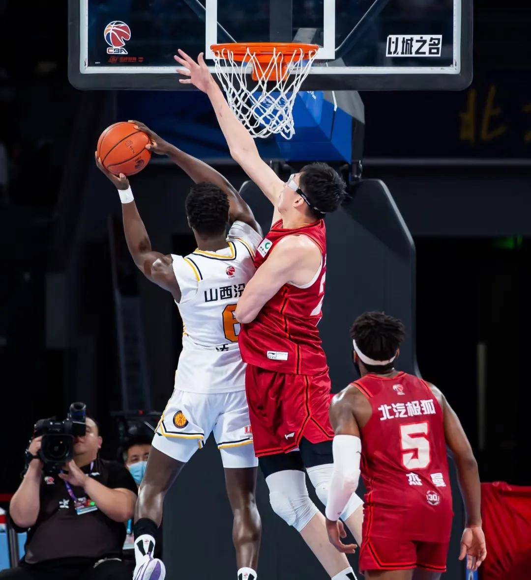 首钢打败辽宁,挺进总决赛争夺总冠军 首钢打败辽宁,挺进总决赛争夺总冠军