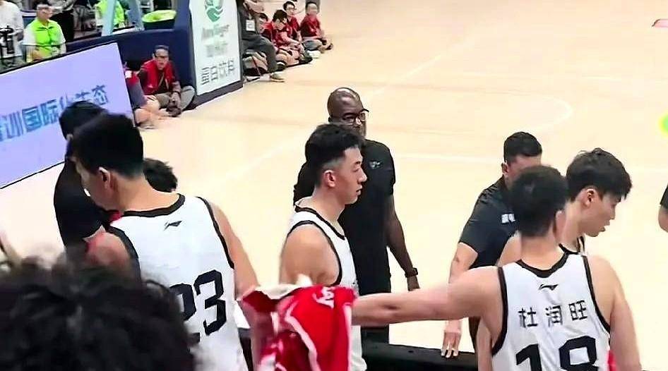 关于格雷特纳主帅遭遇情绪失控，导致输球的信息