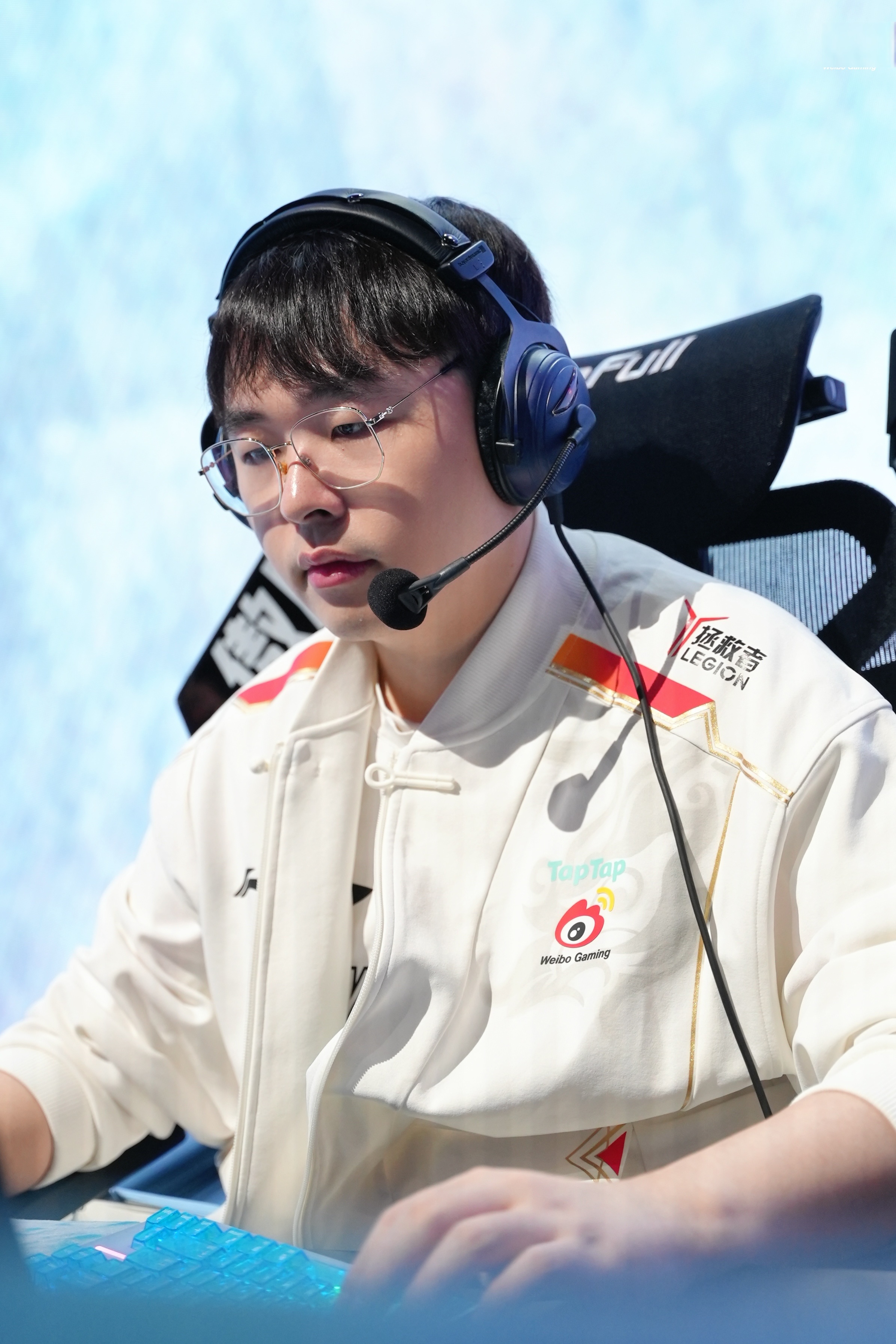 JDG鏖战MAD，BDD完成史诗逆转宿命之战2025世界赛，技惊四座的简单介绍