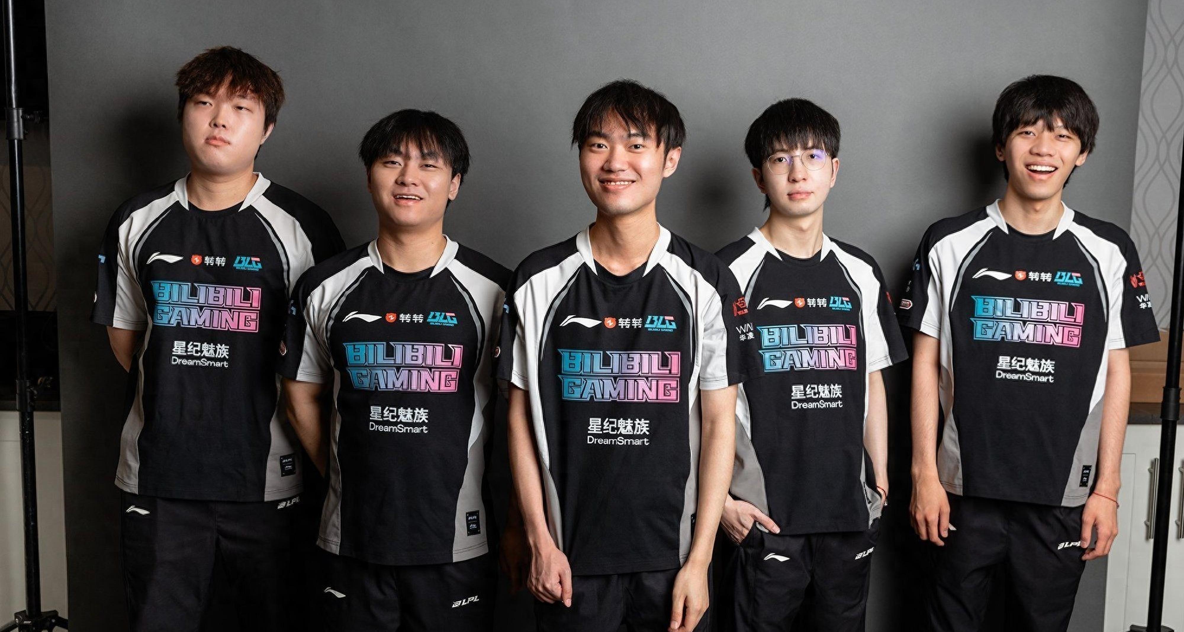 CLG鏖战FLY,Doinb极限生还后反打顶尖较量淘汰赛,留下经典瞬间 CLG鏖战FLY,Doinb极限生还后反打顶尖较量淘汰赛,留下经典瞬间