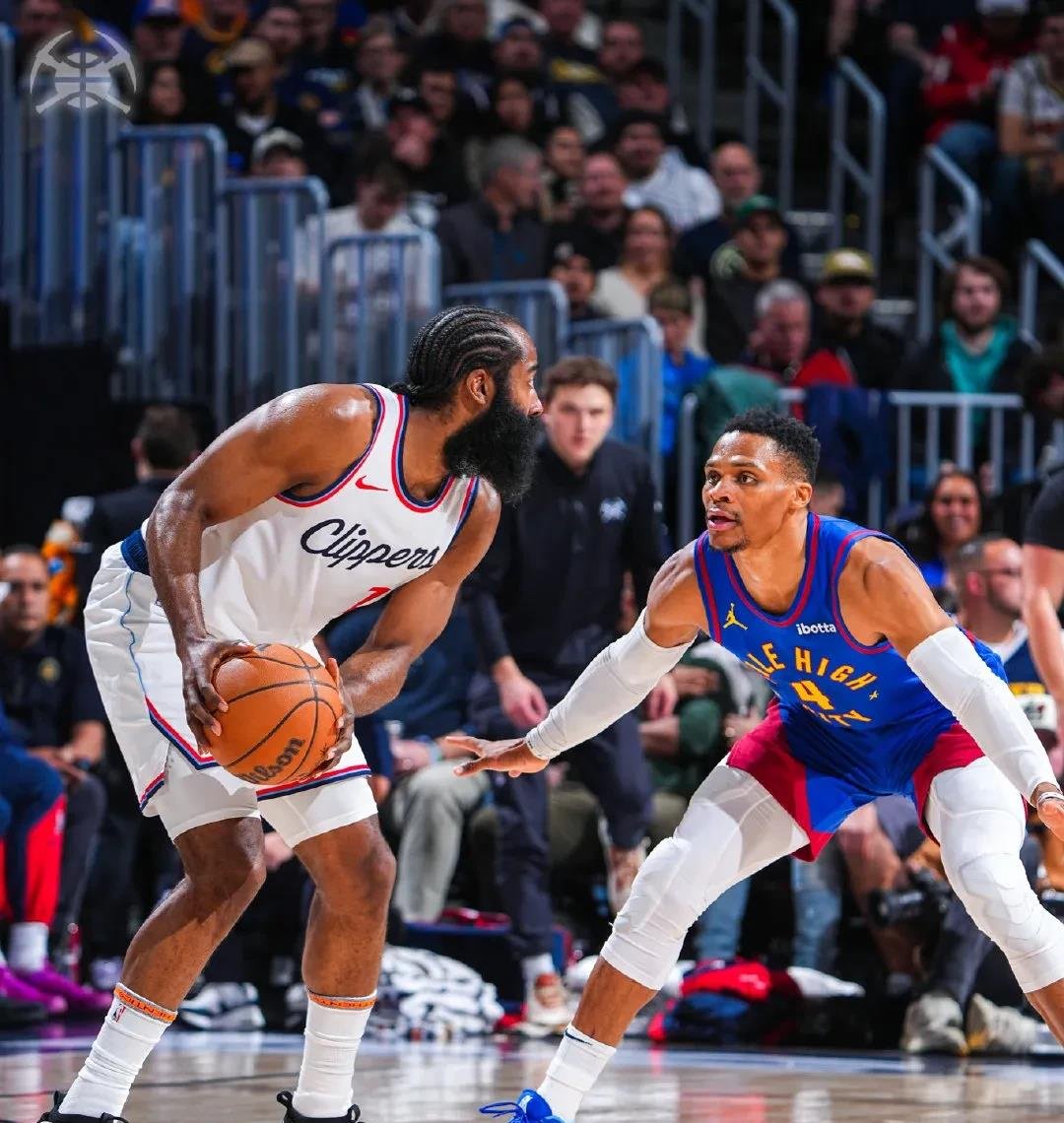 关于快船队战胜掘金,将与湖人队交手的信息 关于快船队战胜掘金,将与湖人队交手的信息