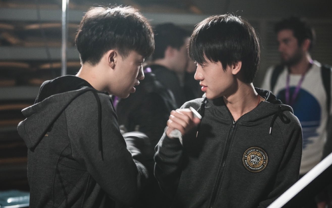 DK险胜MAD,Kanavi关键团战开团秒人宿命之战四强赛,技惊四座 DK险胜MAD,Kanavi关键团战开团秒人宿命之战四强赛,技惊四座