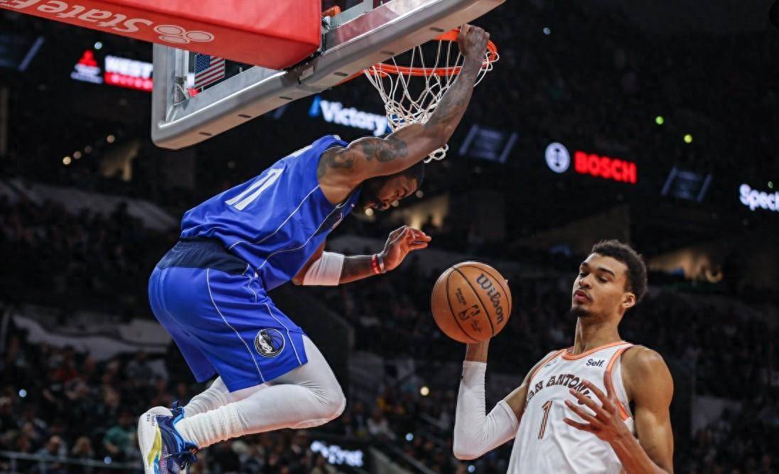 篮网双星领队大胜马刺，欧文发挥出色