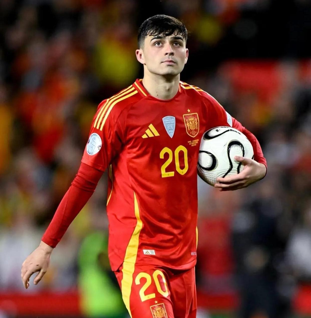 巴西球员在国际比赛中表现出色,受到媒体热捧 巴西球员在国际比赛中表现出色,受到媒体热捧