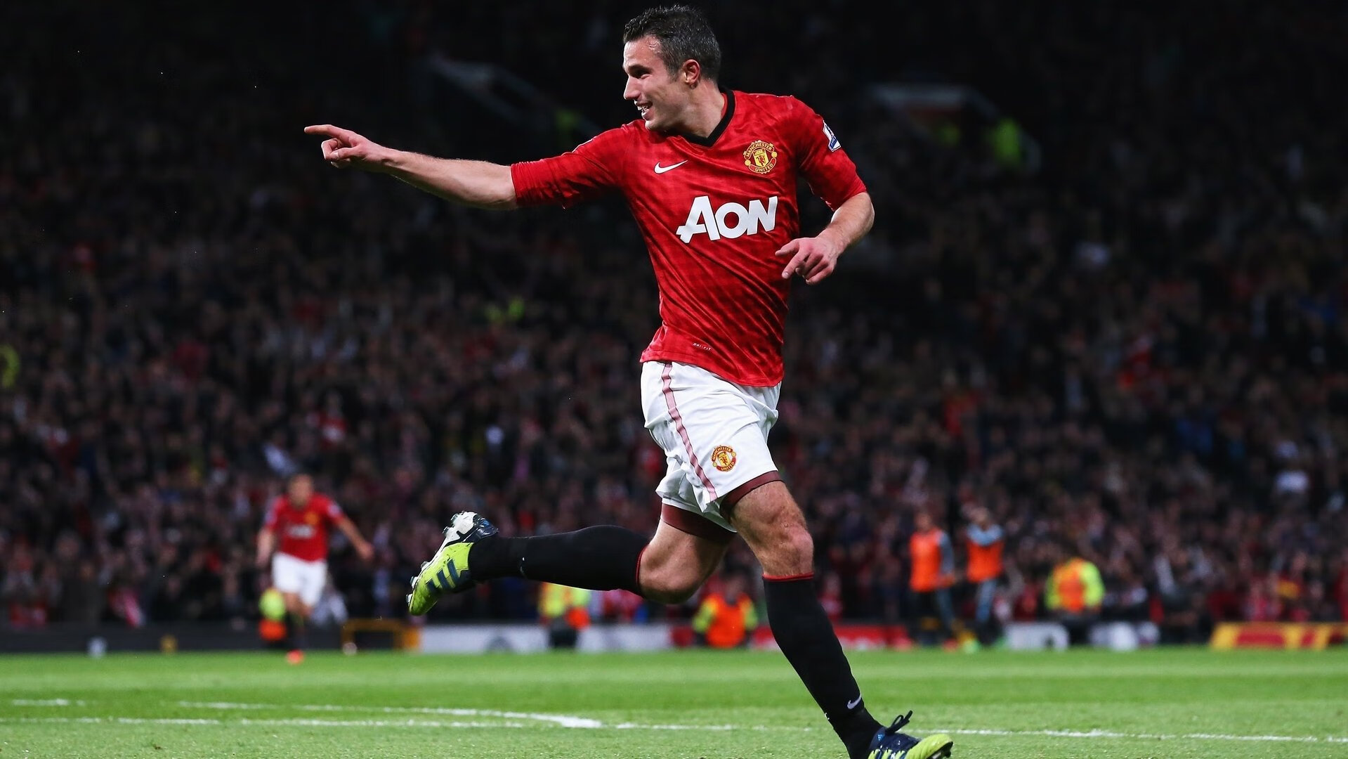 蓝白火焰与冰岛孤石，一场关于个体荣光与集体洪流的矛盾对决