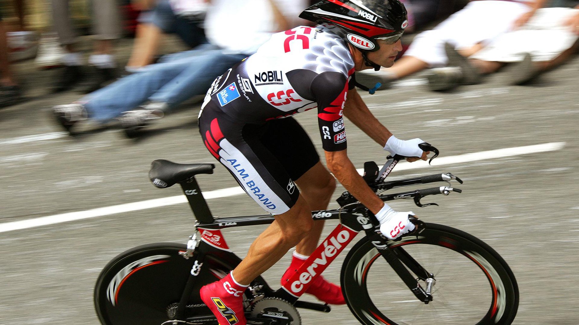 穿越时空的致敬，穆雷在法网与联合杯鏖战中的惊艳绽放