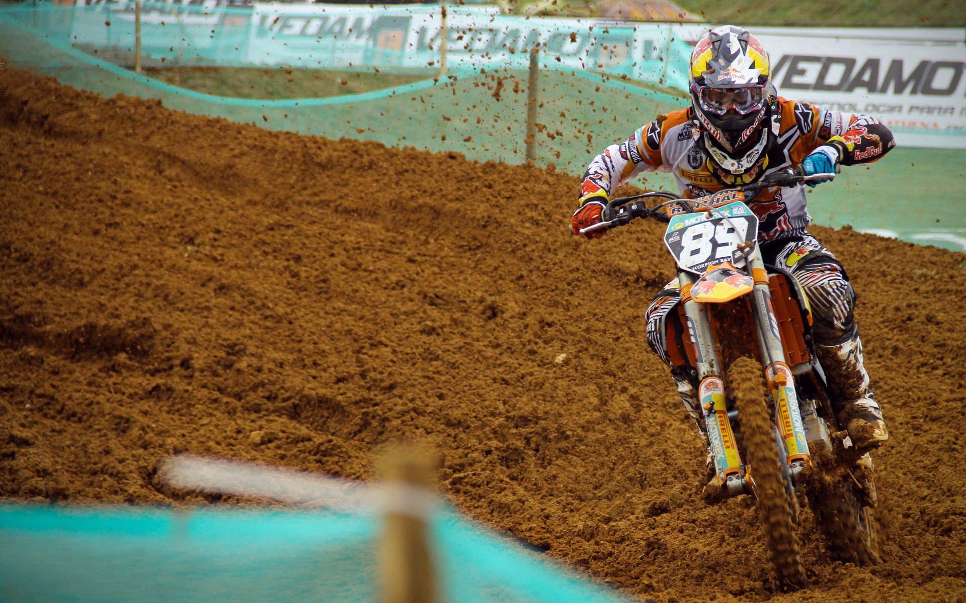 雪山崩裂诺坎普，瑞士铁骑夜袭巴萨，唯见奥利维耶寒芒映月