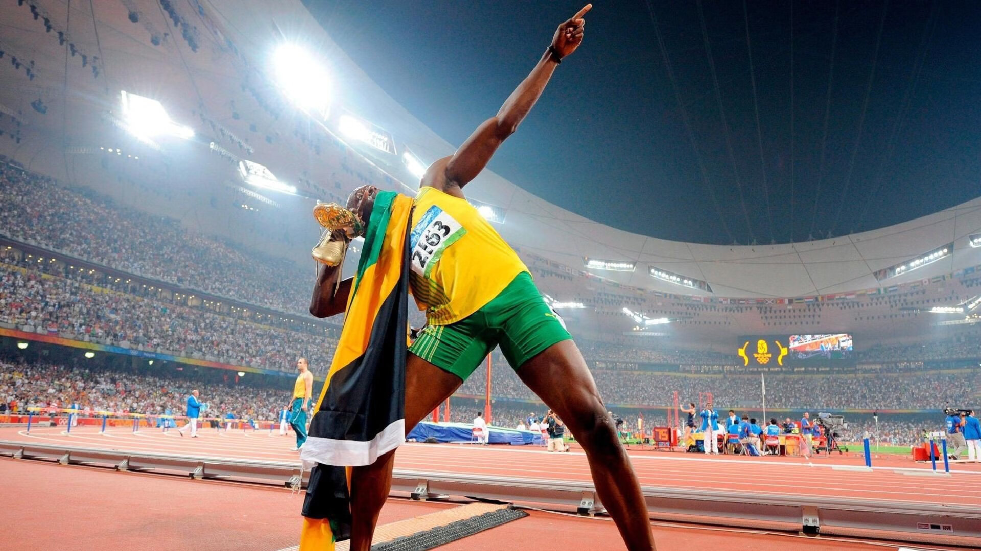 巨人接管战场，当中锋在计时器归零时射出那粒子弹